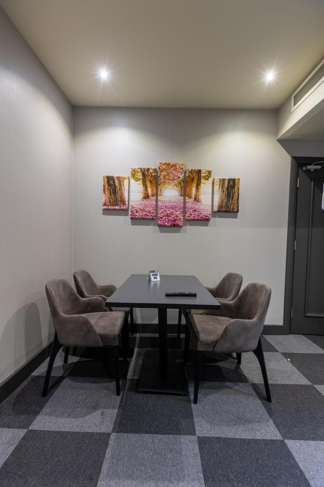 מלון Tryp By Wyndham Istanbul Sancaktepe מראה חיצוני תמונה