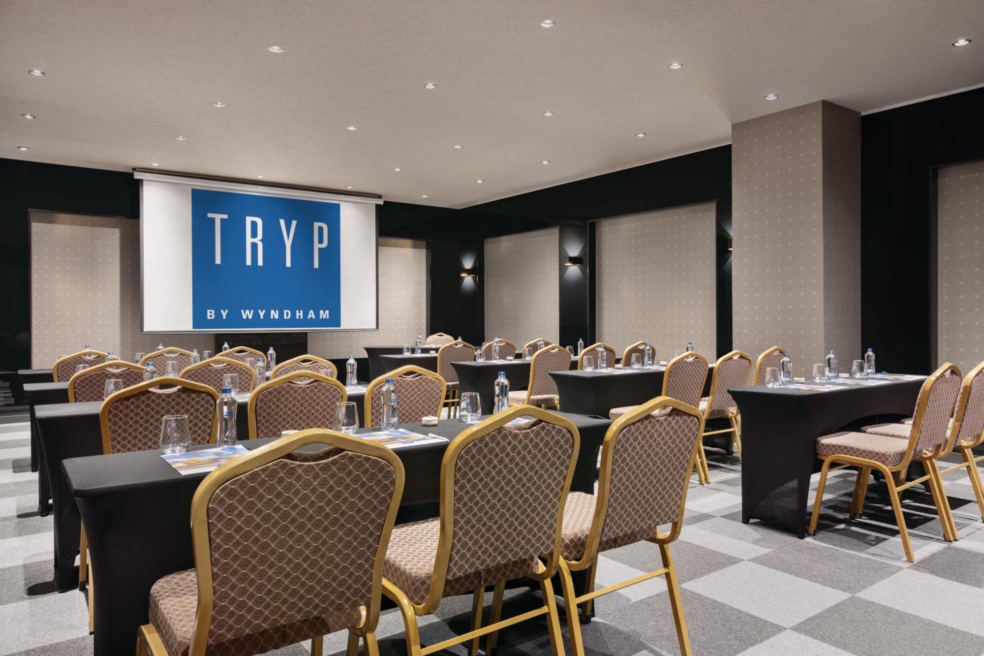 מלון Tryp By Wyndham Istanbul Sancaktepe מראה חיצוני תמונה
